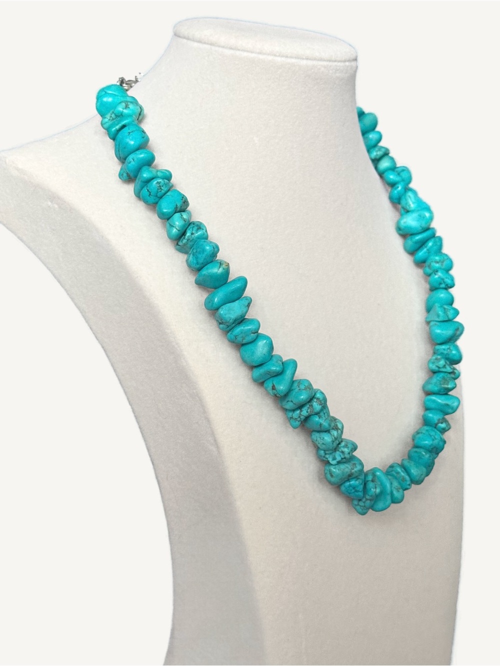Turquoise Necklace - Dyed Howlite Nuggets Unmarked Silver Tone
